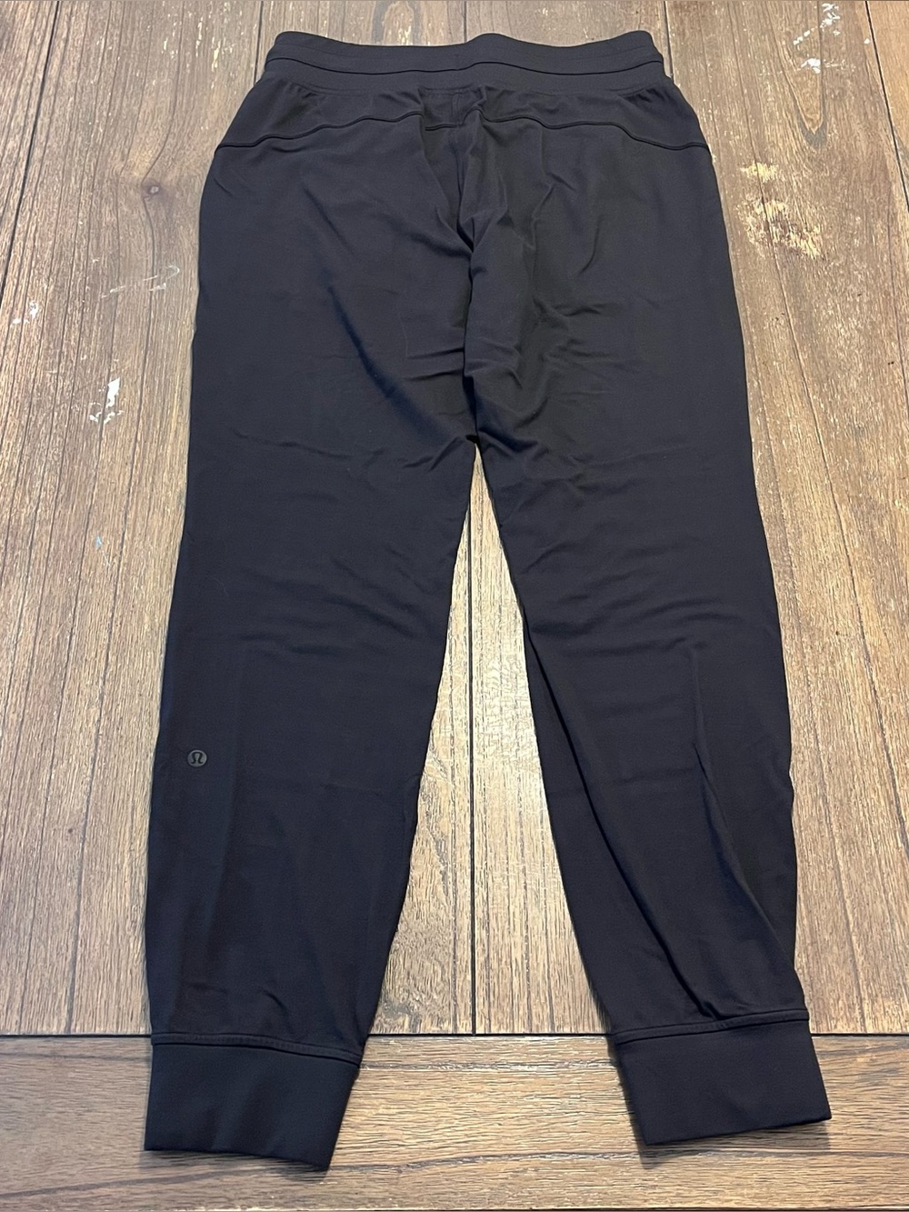 Lululemon Black Joggers Womens size 8 - Picture 6 of 6